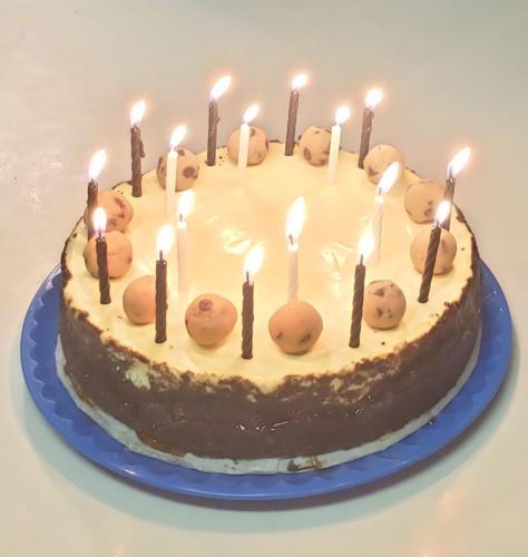 GF-Chocolate-Chip-Cookie-Dough-Cheese-Cake